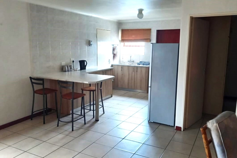 To Let 3 Bedroom Property for Rent in Skiathos Western Cape